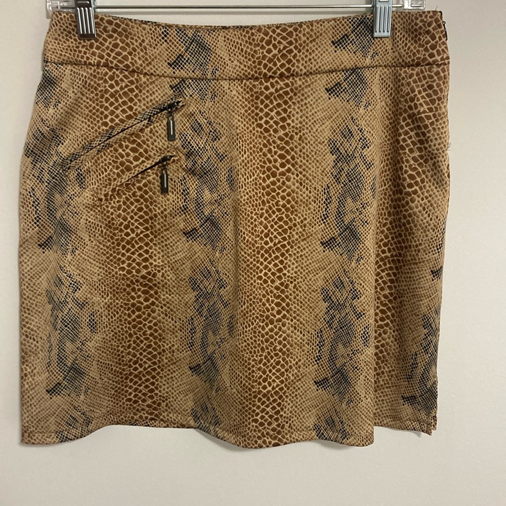 Jamie Sadock Women’s Brown Snake Print Skort. SIZE 6